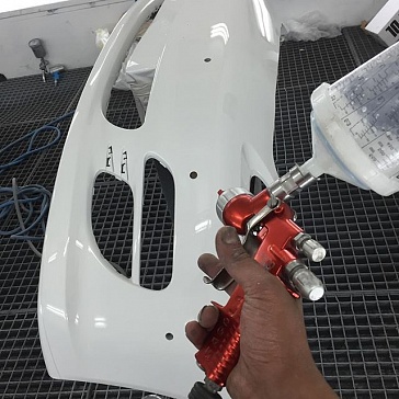 Покраска бампера Porsche Panamera