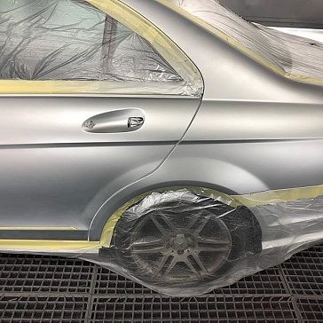 Покраска двери Mercedes-Benz C-класс