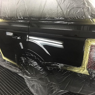 Покраска крыла Range Rover Sport