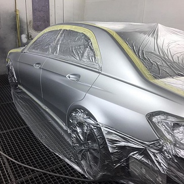 Покраска двери Mercedes-Benz E-класс