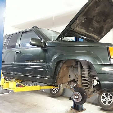 Замена тормозных колодок Jeep Grand Cherokee