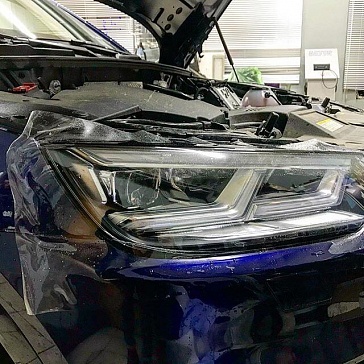 Оклейка защитной пленкой Audi Q5